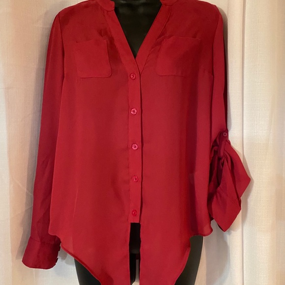 A blouse - Picture 6 of 7